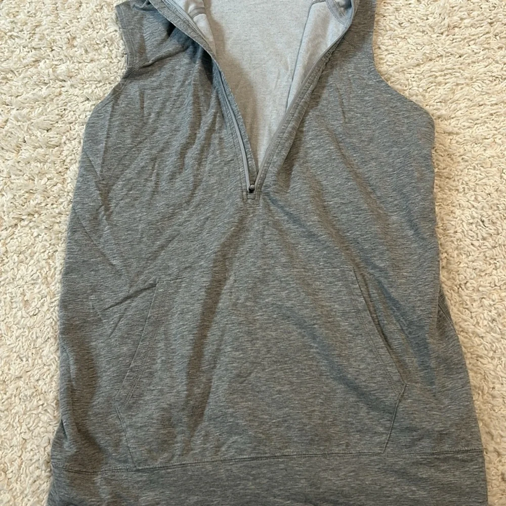 NIKE M hoodie 3/4 zip vest withh kangaroo front pocket